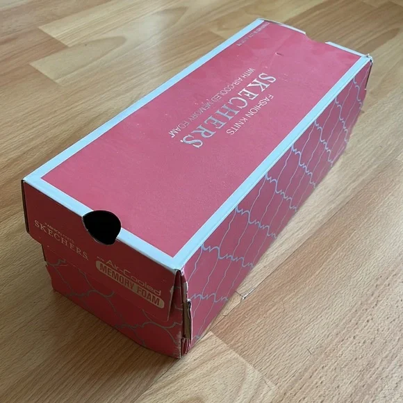 Skechers Women's, Cleo - Honeycomb Flat with Air-Cooled Memory Foam - Picture 11 of 13